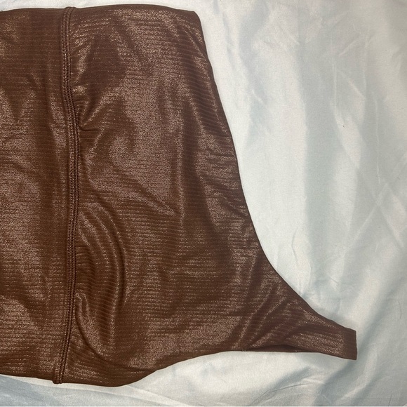 Lululemon bra used one time only - Picture 3 of 3